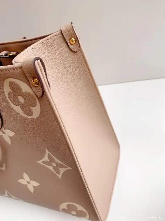 WIS MM VUITTON LOUIS ONTHEGO 0626